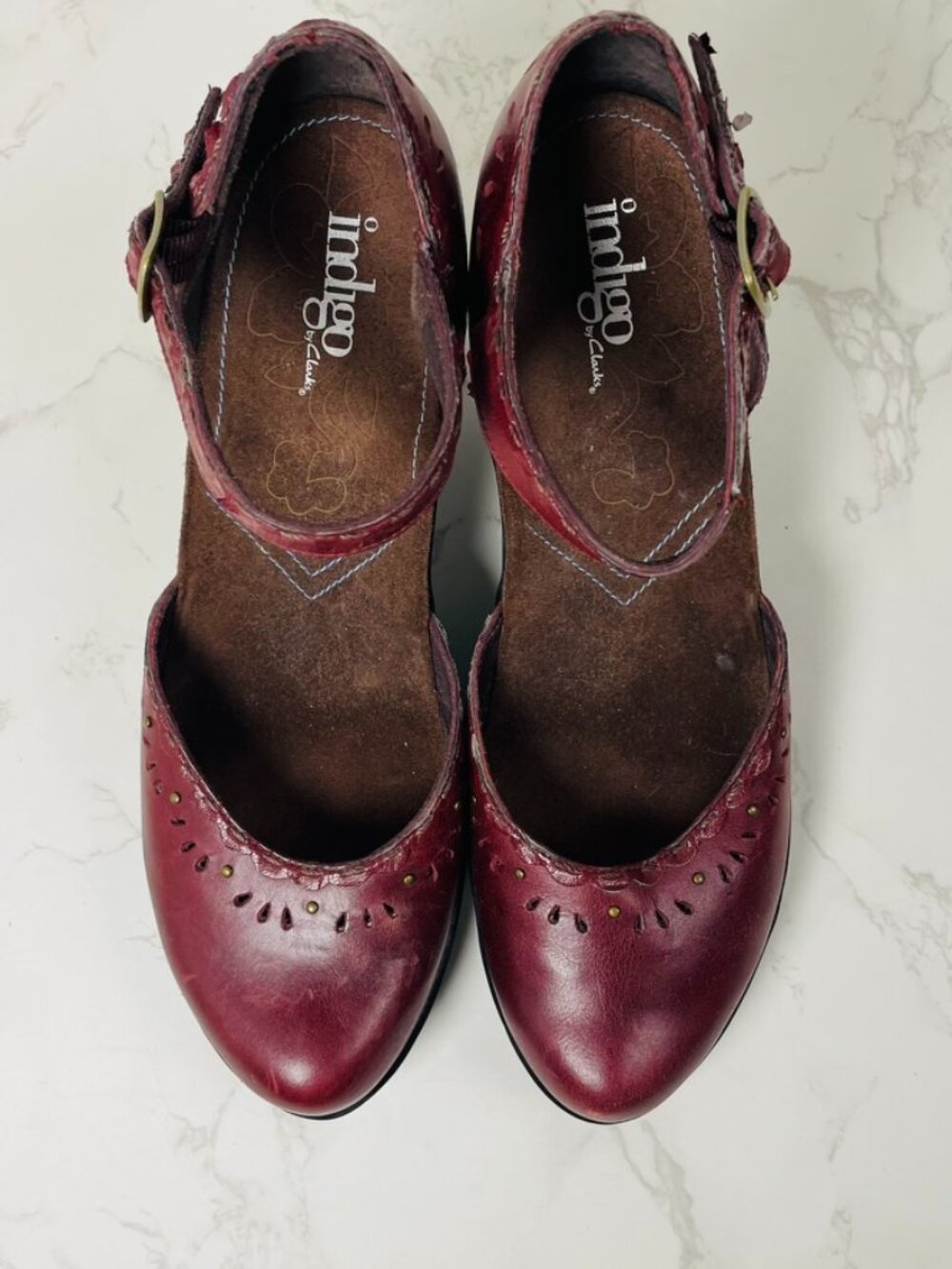 Indigo Clarks Burgundy Red Leather Scallop Edge Mary Jane Ankle Strap Heels | 8 - Picture 2 of 12